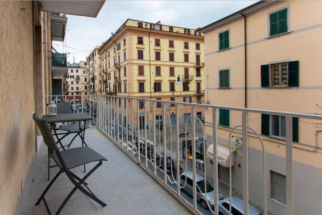 Via Colombo 3* La Spezia